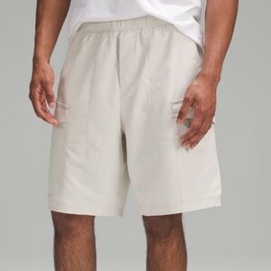 NWT🤍Lululemon Stretch Cotton VersaTwill Cargo Pocket Short 10" Small Bone